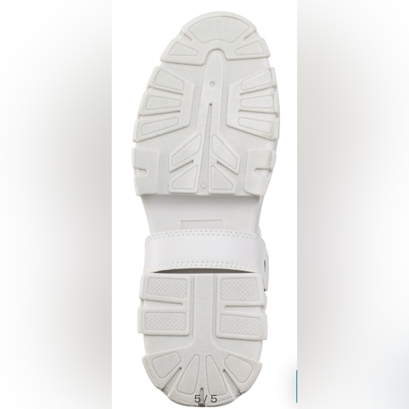 Host Pick! KARL LAGERFELD 🆕 ‘Rylie’ Crystal Studded Lug Boot Winter White. Sz 8. - Picture 5 of 6